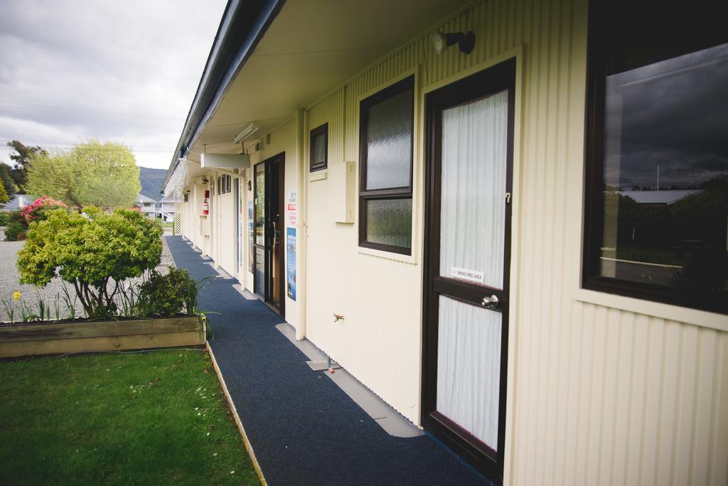 אגם טה אנאו Alpenhorn Motel מראה חיצוני תמונה