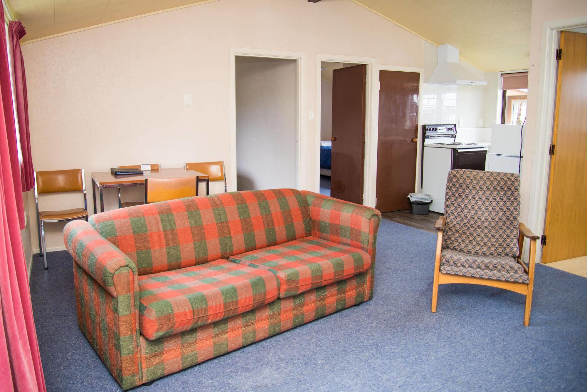 אגם טה אנאו Alpenhorn Motel מראה חיצוני תמונה