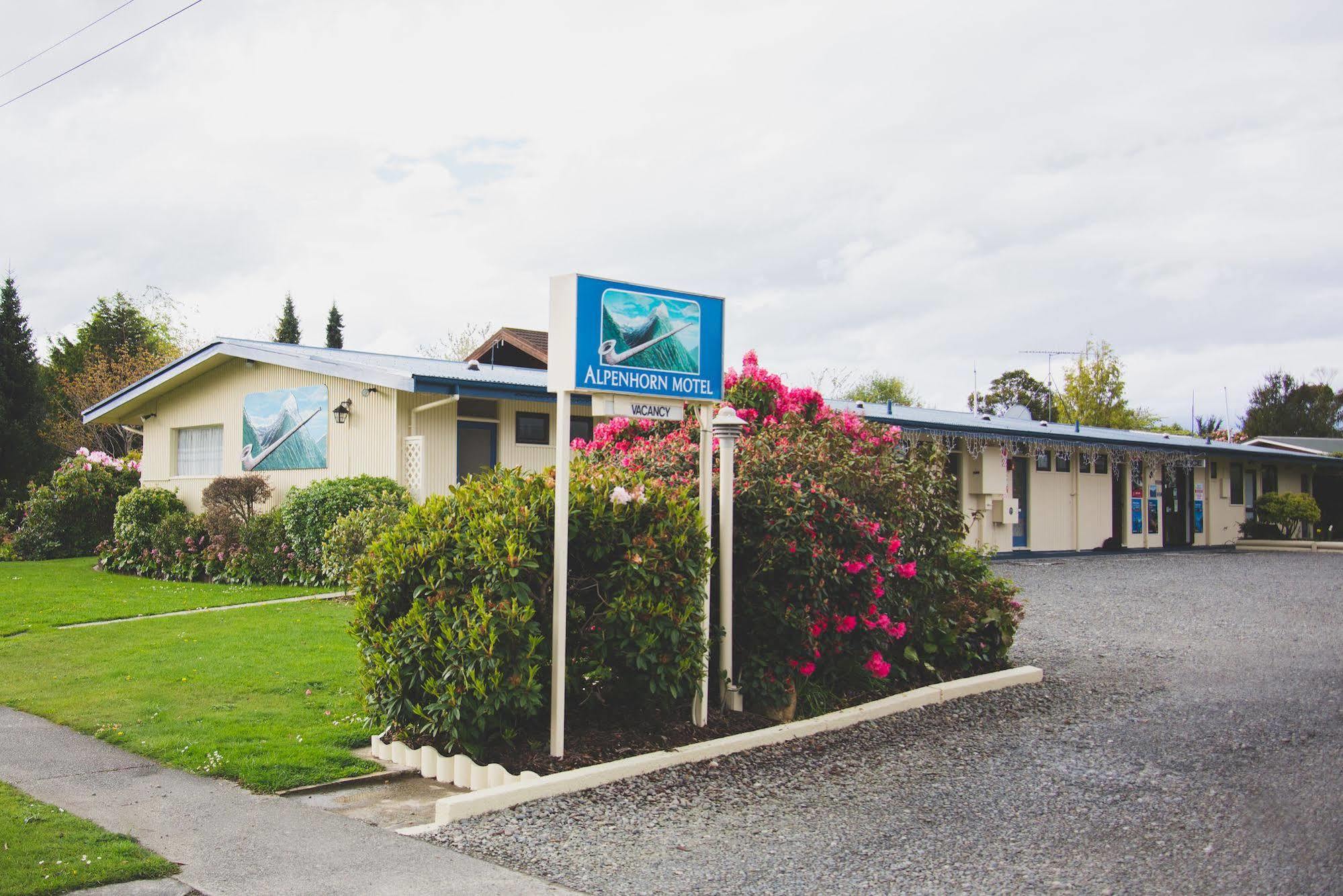 אגם טה אנאו Alpenhorn Motel מראה חיצוני תמונה