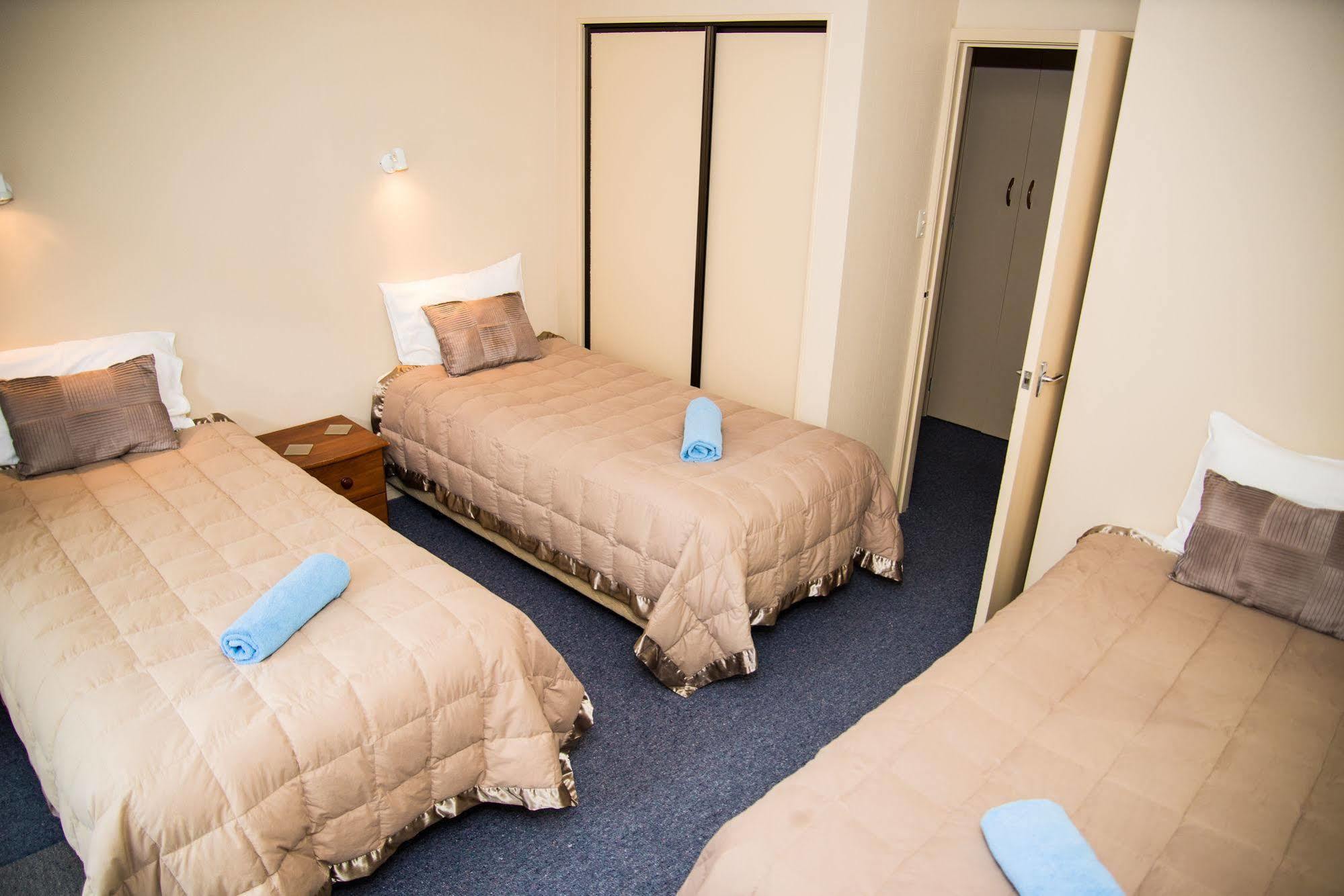 אגם טה אנאו Alpenhorn Motel מראה חיצוני תמונה